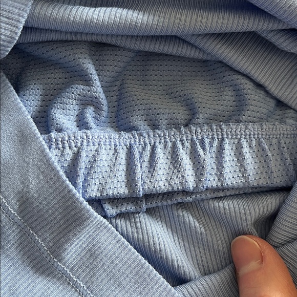 Yogalicious Crop Top Set - Picture 7 of 8